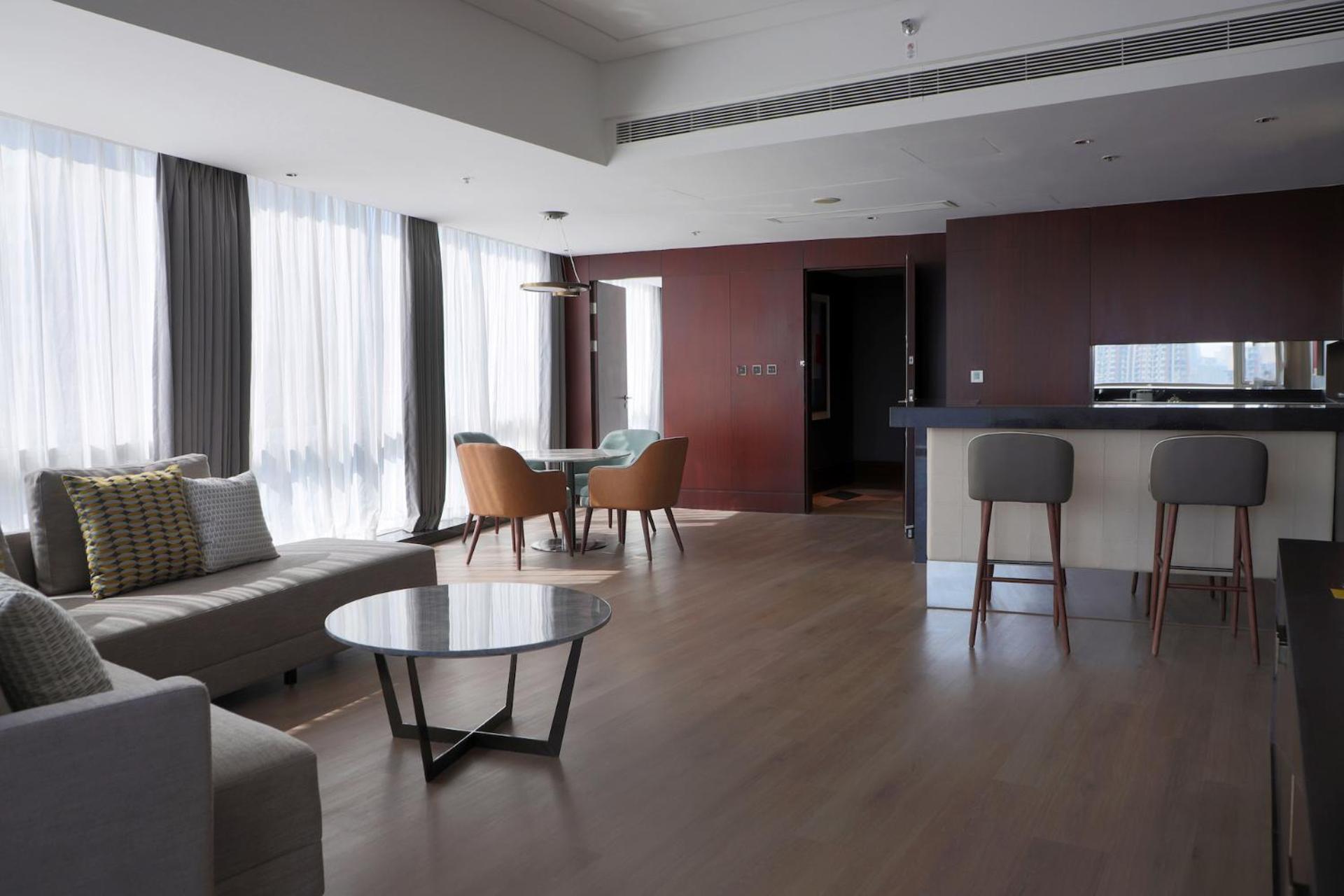 Renaissance Beijing Capital Hotel Экстерьер фото