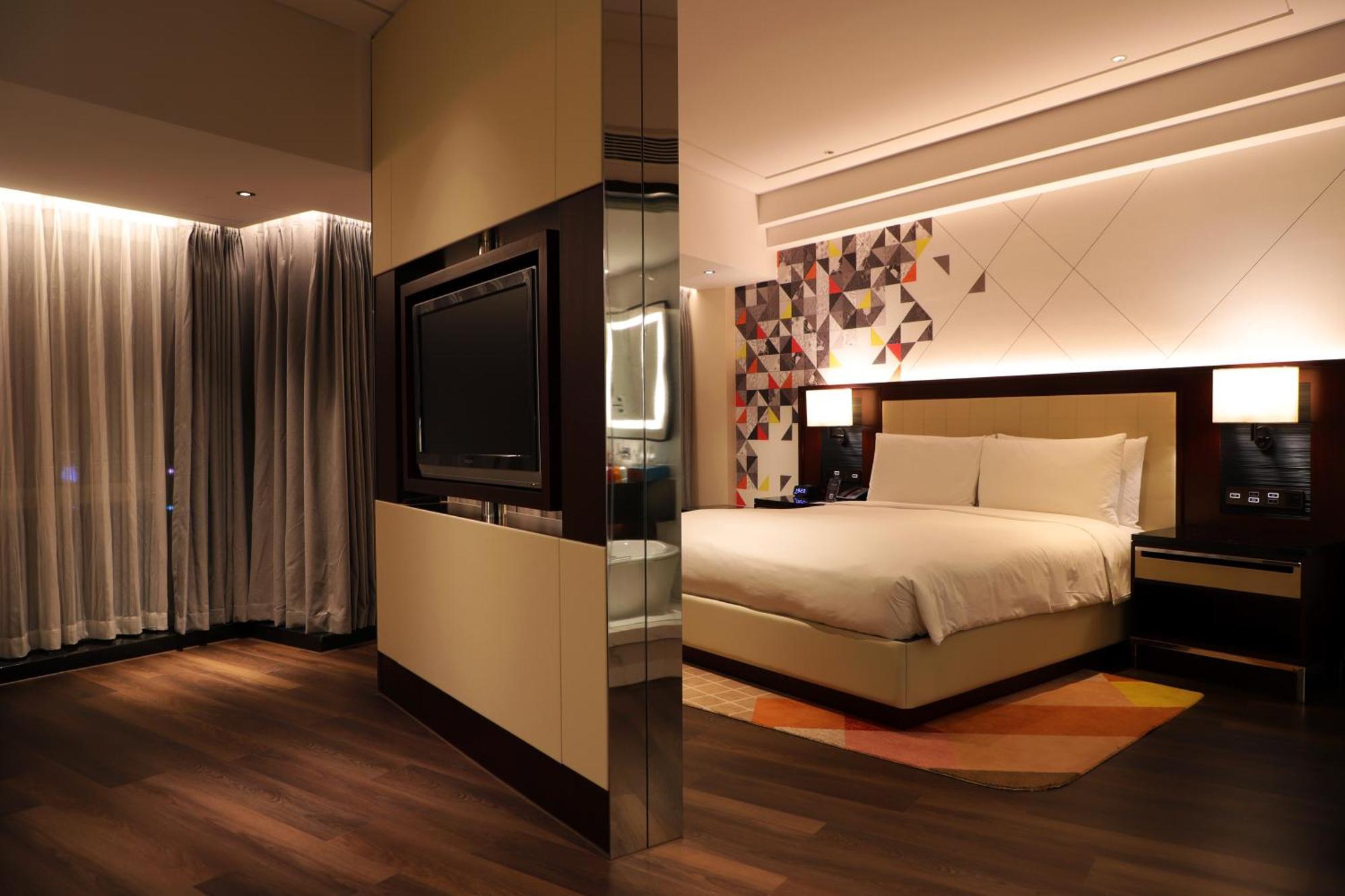 Renaissance Beijing Capital Hotel Экстерьер фото