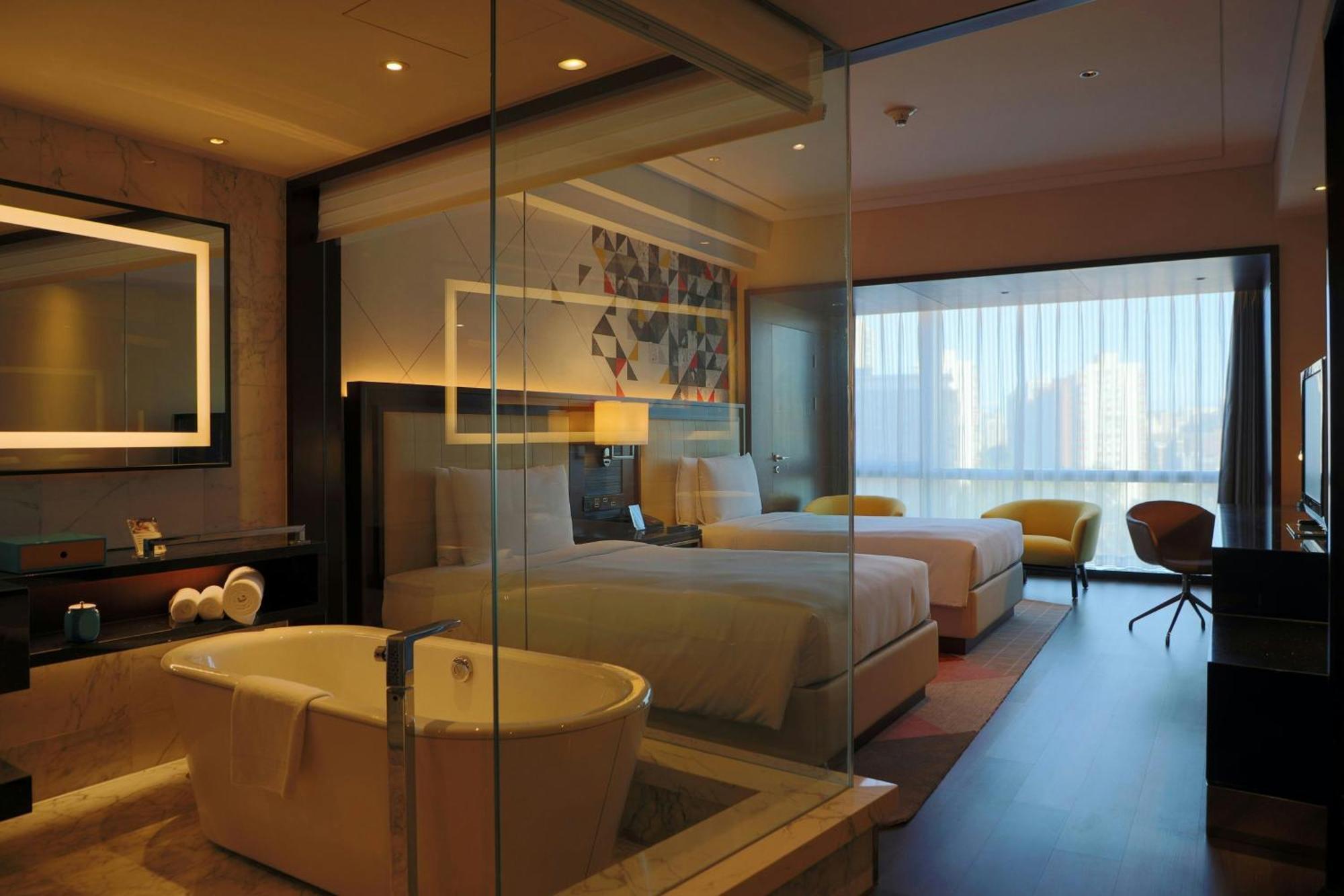 Renaissance Beijing Capital Hotel Экстерьер фото