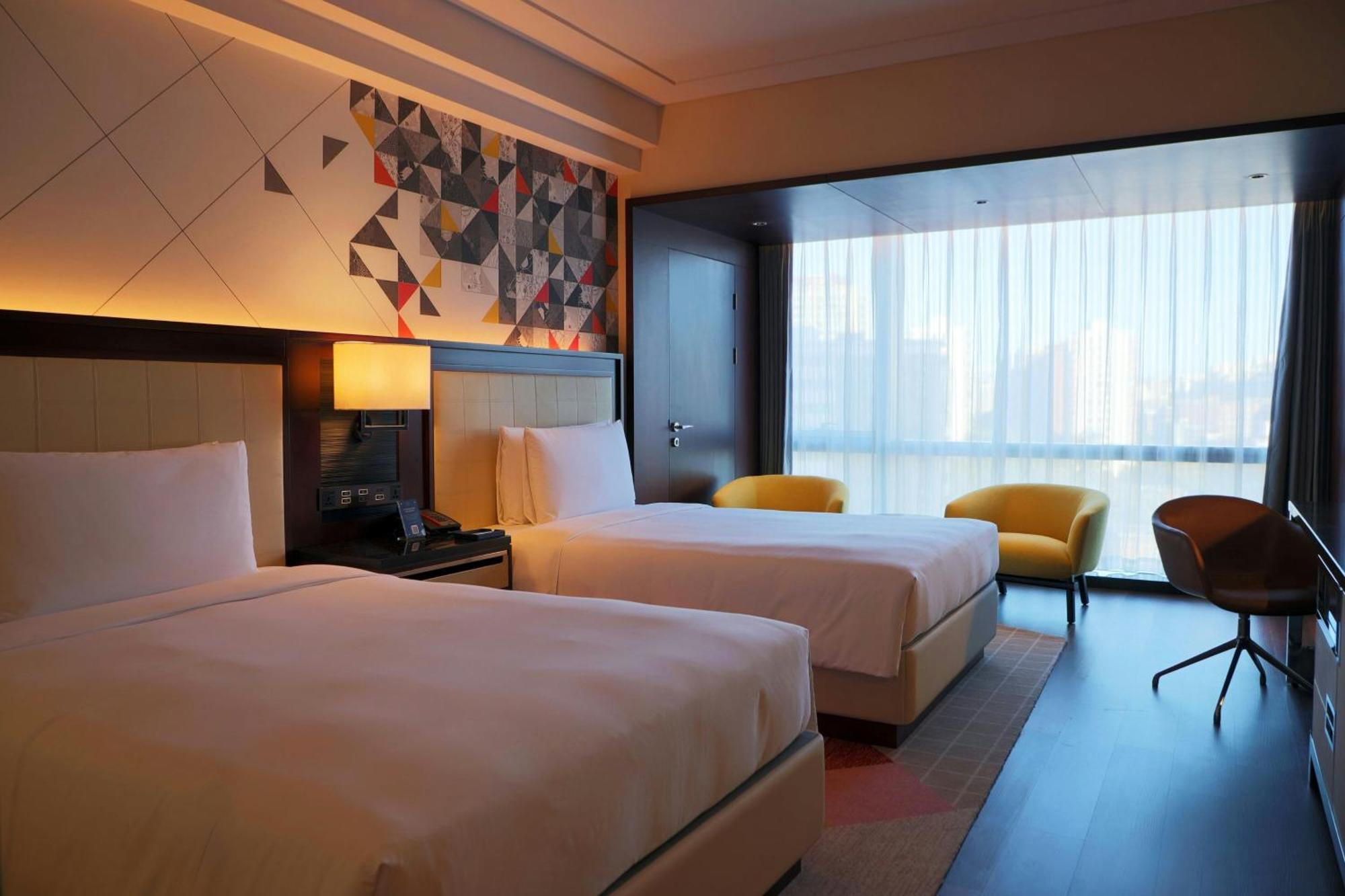 Renaissance Beijing Capital Hotel Экстерьер фото
