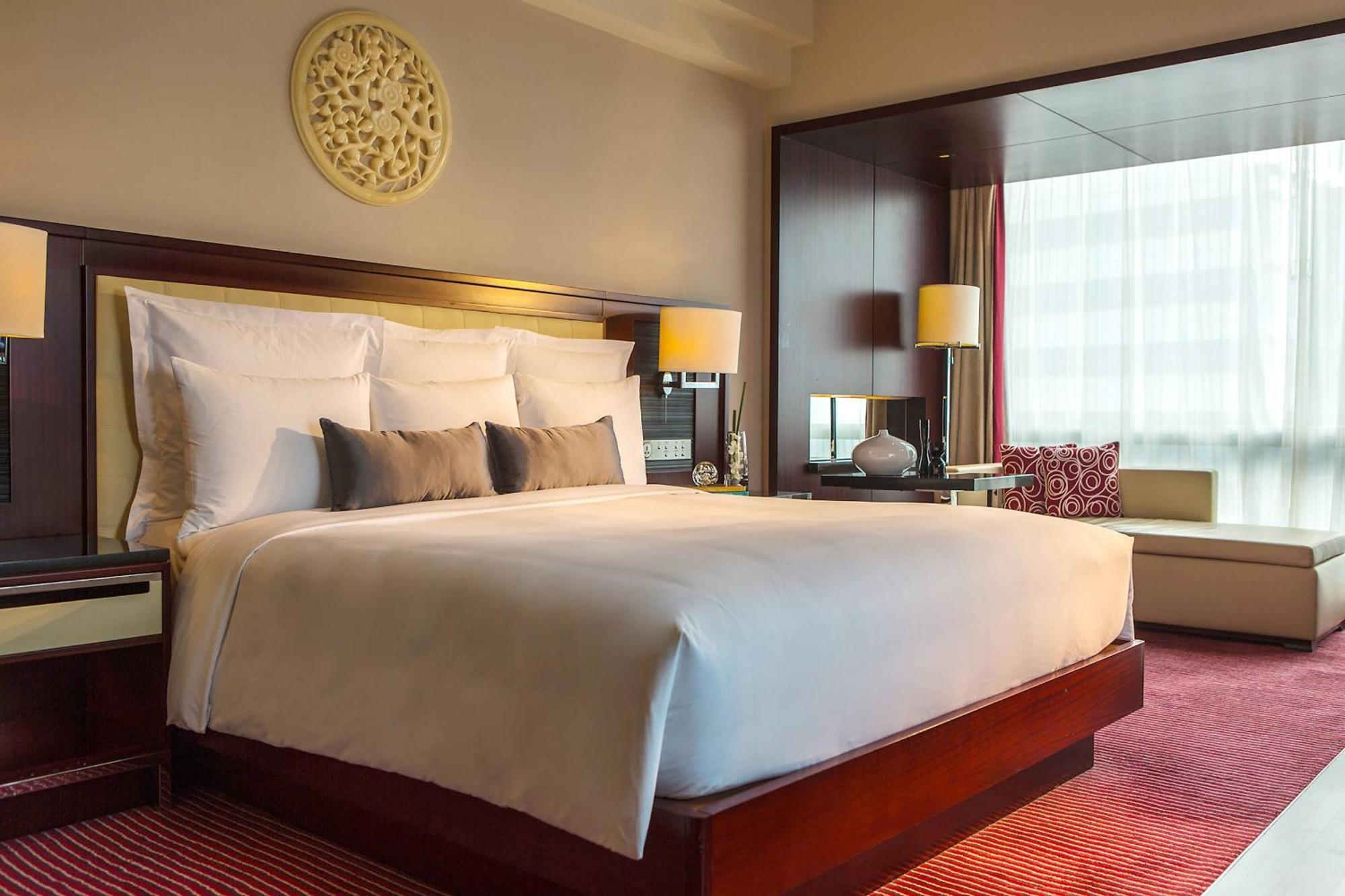 Renaissance Beijing Capital Hotel Экстерьер фото