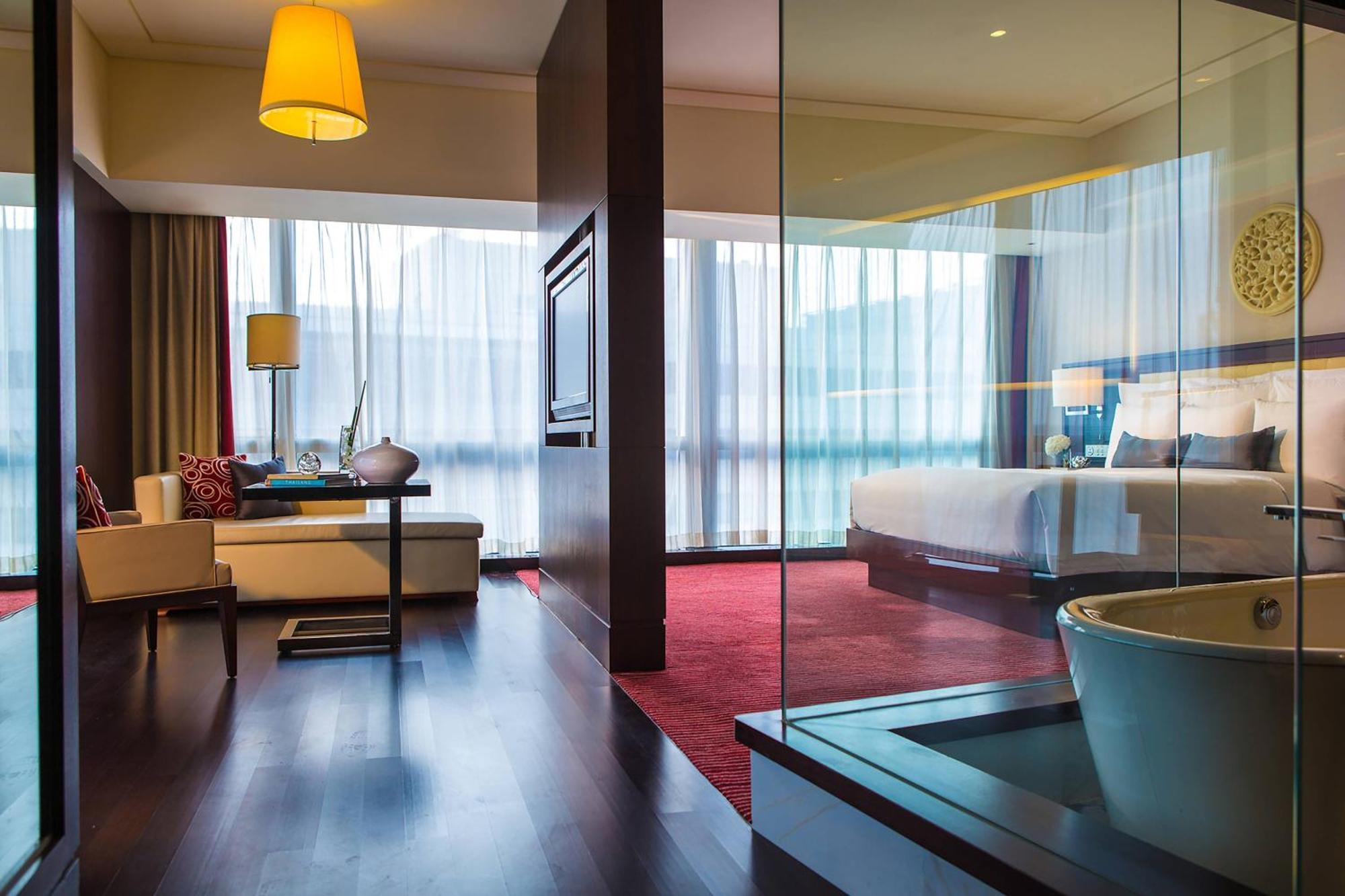 Renaissance Beijing Capital Hotel Экстерьер фото