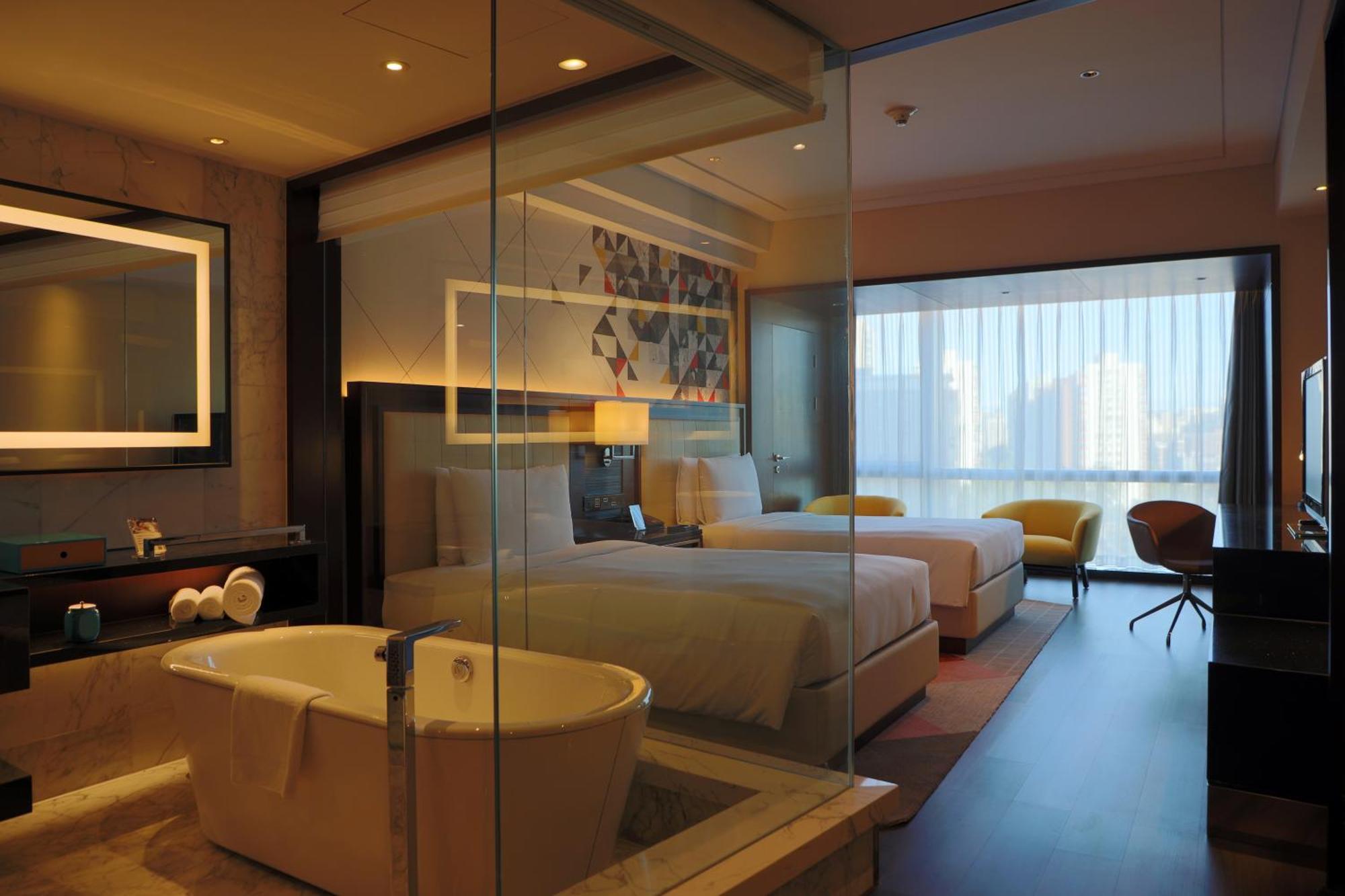 Renaissance Beijing Capital Hotel Экстерьер фото